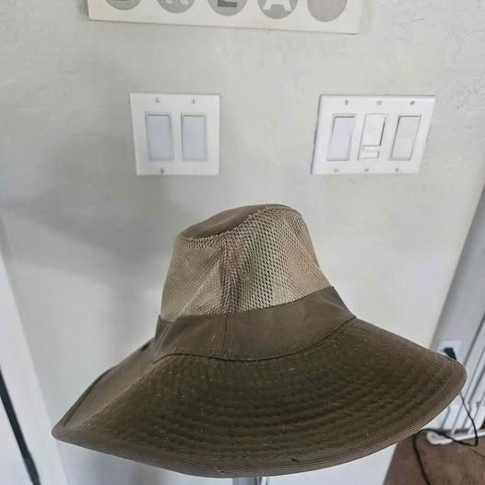Authentic Outdoor Designs Sun Hat Size Medium Freshly Washed